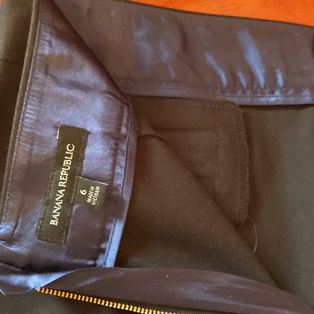 Banana Republic Black Mini Skirt with Gold Zipper Detail - Picture 4 of 7